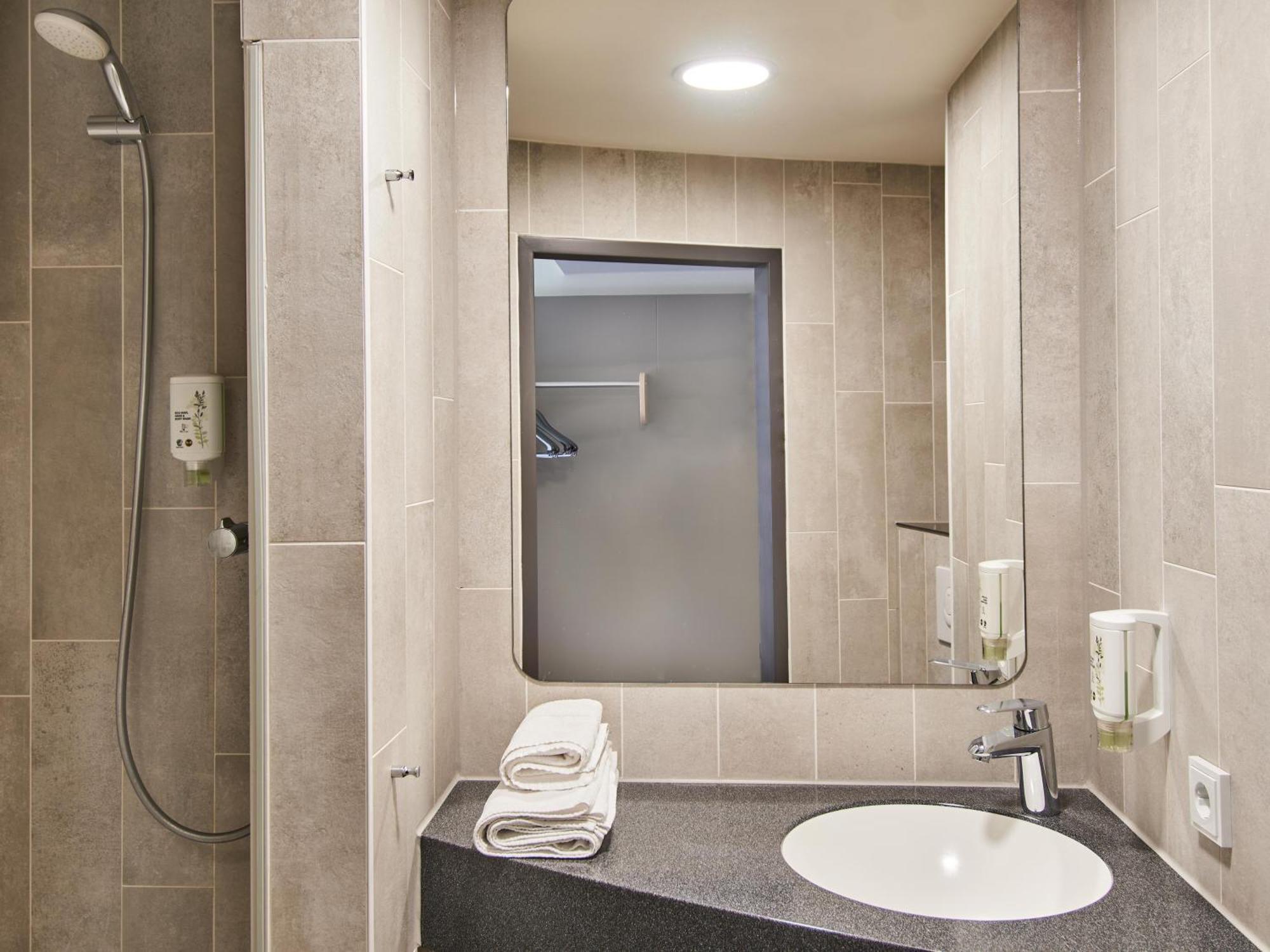B&B Hotel Frankfurt-West Eschborn Luaran gambar